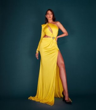 Celeb Style Alert: Only Nora Fatehi Can Pull Off This Bombshell Roberto Cavalli Gown