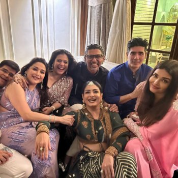 From Kamala Harris To Manish Malhotra: Celeb Diwali Parties Are Such a Vibe This Year:  The iconic 90s group shot which includes (L-R): Madhuri, Kajol, Raveena, Aishwarya and Manish. Photo Credit: www.instagram.com/officialraveenatandon