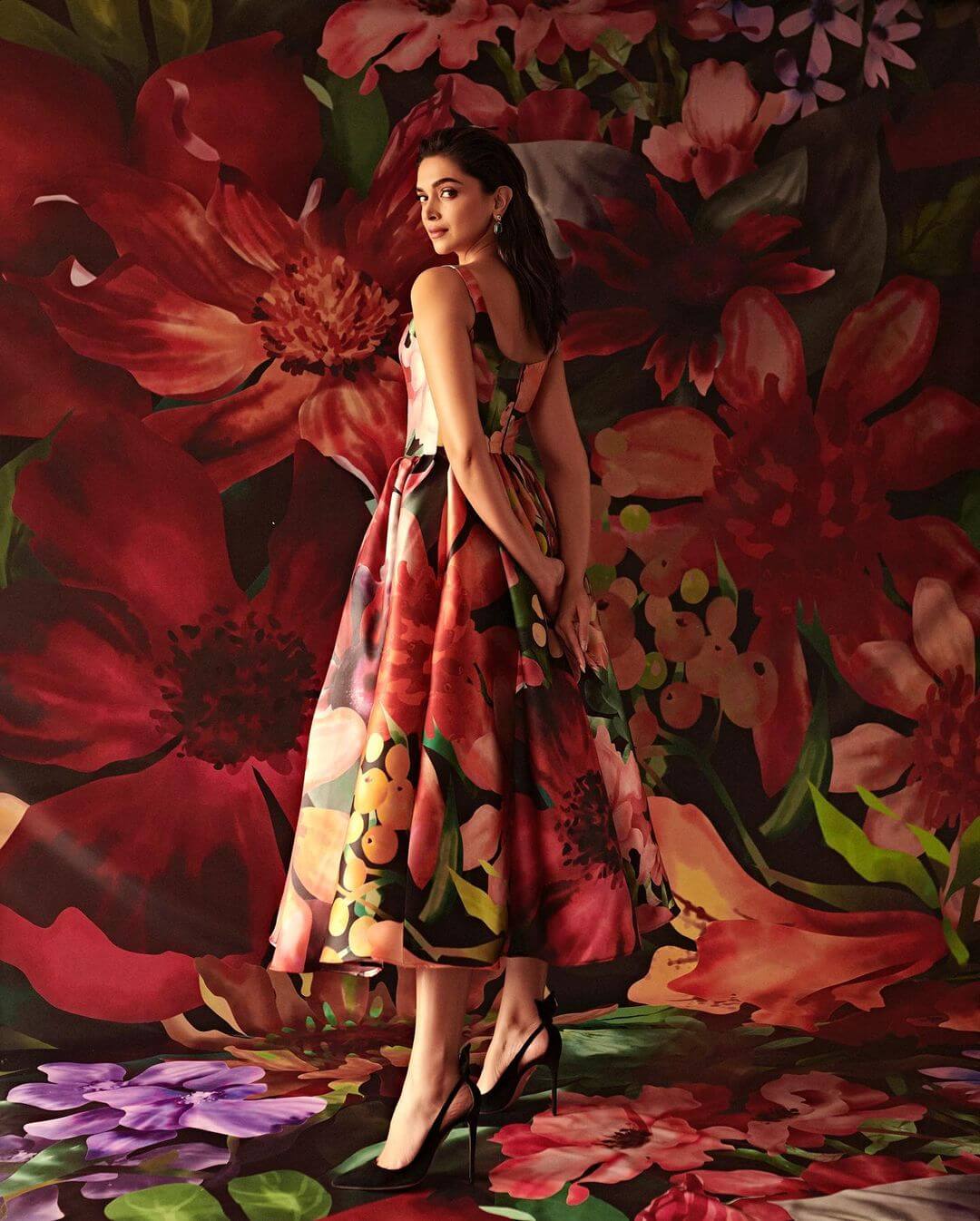 Deepika Padukone Comes Up Roses In Stunning Floral Frock. Photo Credit: https://www.instagram.com/deepikapadukone/