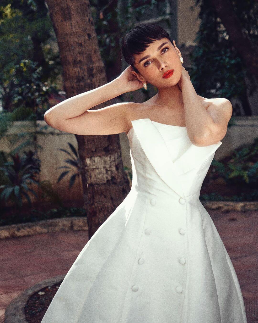 Aditi Rao Hydari Channels Audrey Hepburn In Stunning Photo: From her pixie bangs to her pearls Aditi IS Audrey. Photo Credit: www.instagram.com