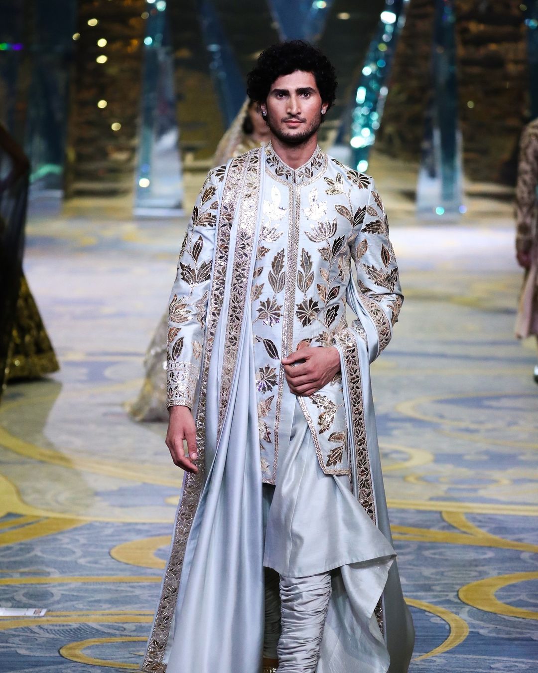 Manish Malhotra Heralds In The Era Of The Bold Bride With His Latest Couture Collection: Major mughal vibes. Photo Credit: www.instagram.com