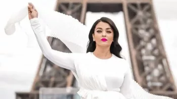 Aishwarya Rai Bachchan Stuns At Paris Fashion Week