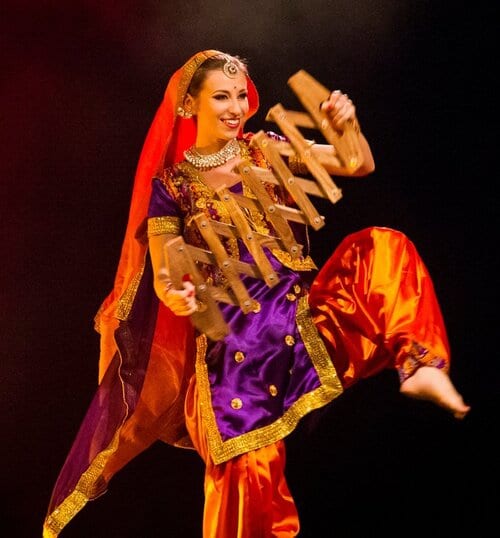 COVID-19: Feel The Groove With These Online Bollywood and Bhangra Dance Classes