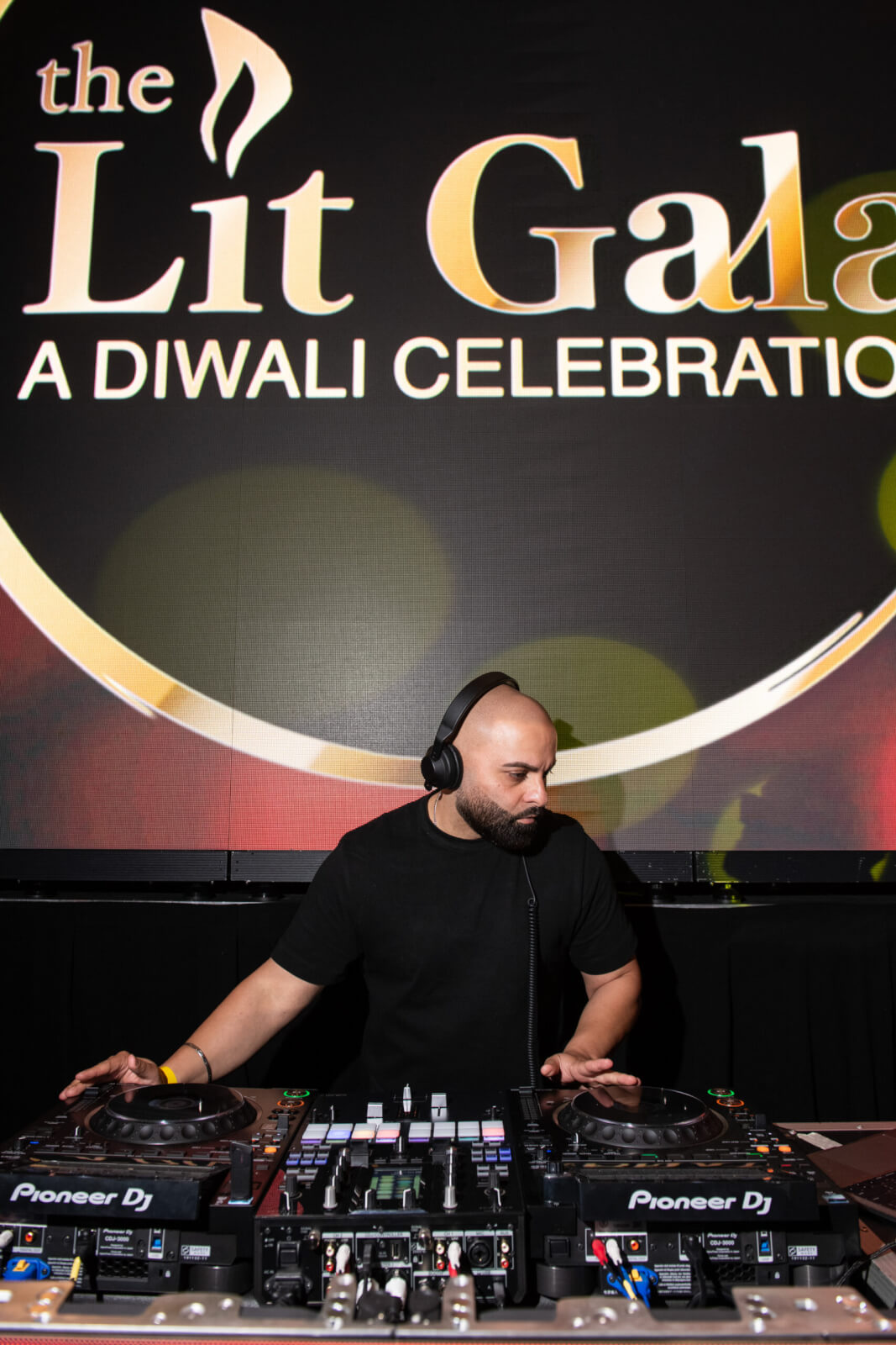 The Inaugural Lit Gala Rang Celebrated Diwali Raising Funds For Girls Education In Rural India