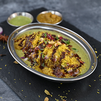 Shree Krishna Vada Pav In London Celebrates India's Iconic Veggie Dishes