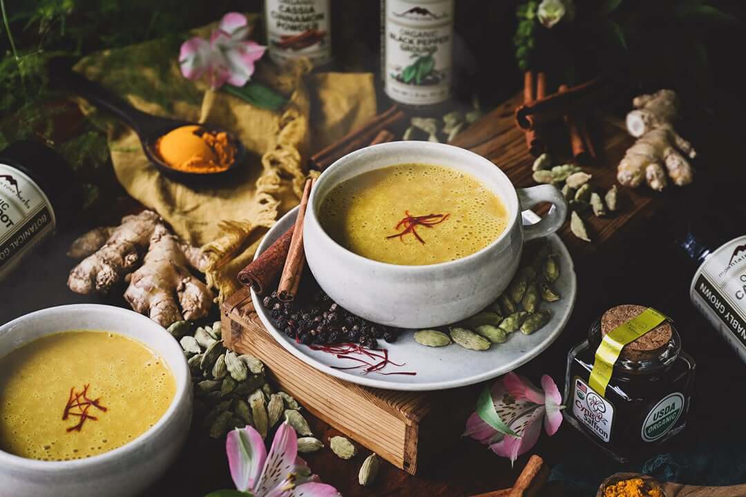 A Taste Of Winter: South Asian Drinks That Hug From The Inside. Saffron & Cardamom Golden Latte.