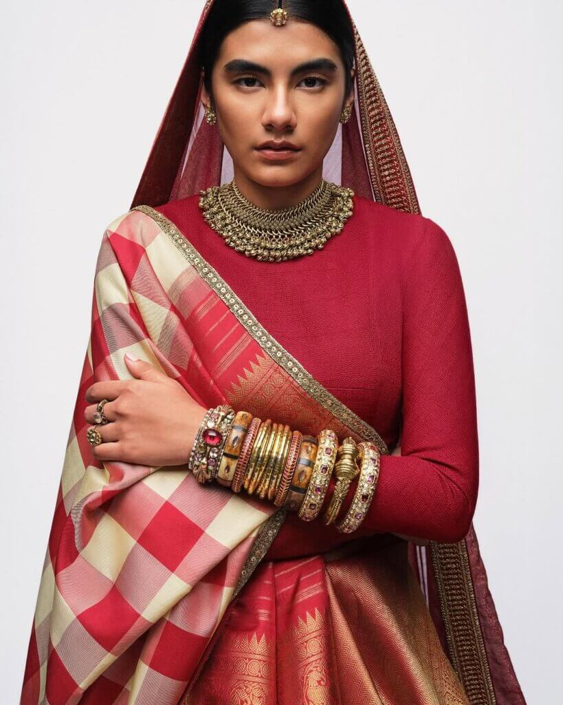 Not Your Mom’s Gold Set: Jewellery Trends to Watch in 2026