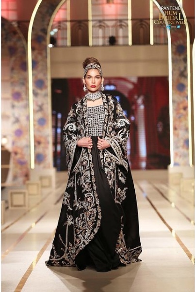 The 5 Looks That Made Us Say "I Do" At Pantene HUM Pakistan Bridal Couture Week: Nilofer Shahid.