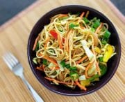 Veggie Hakka Noodles. Photo Credit: Vege Cravings