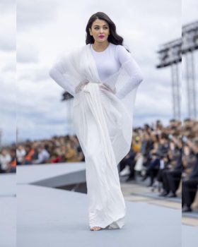 Aishwarya Rai Bachchan Stuns At Paris Fashion Week: