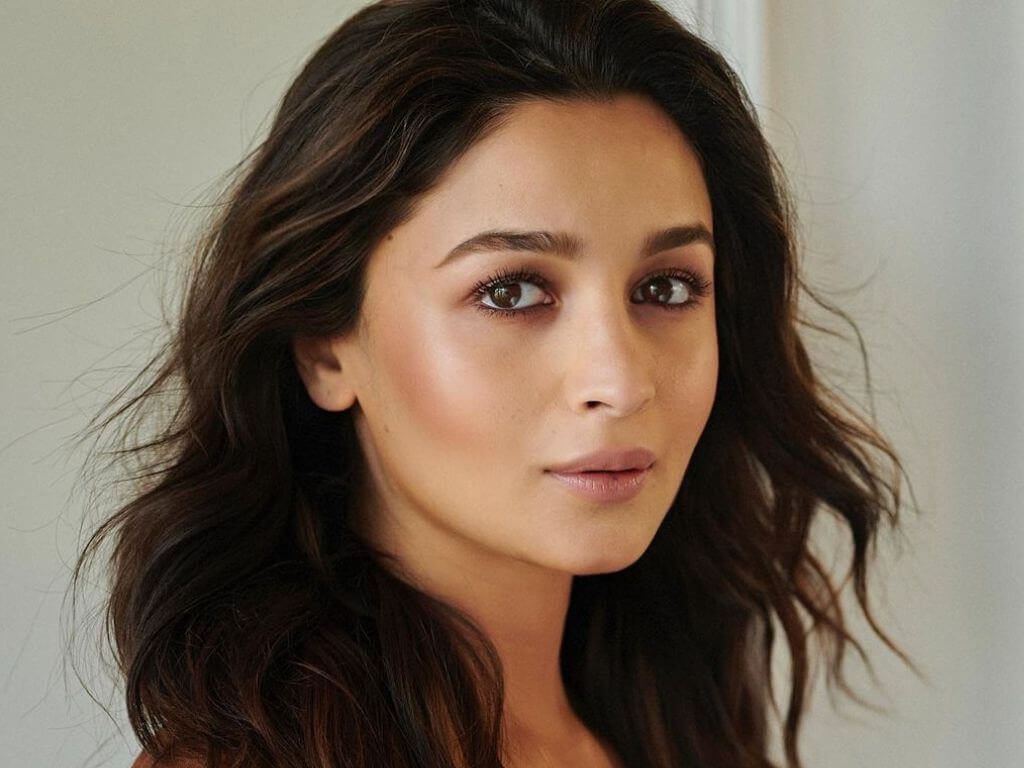 Celeb Beauty Alert: We Can't Resist Alia Bhatt's Pregnancy Glow