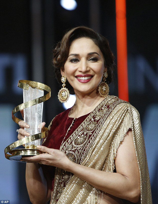 Indian Actres Madhuri Dixxit Fucking Video - Madhuri Dixit-Nene Honoured At Morocco's Marrakech Film Festival - ANOKHI  LIFE