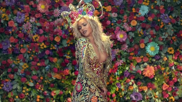 Beyonce Rocks Abu Jani Sandeep Khosla And Goes Bollywood With Coldplay -  ANOKHI LIFE