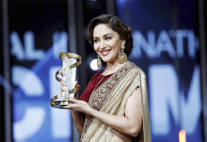 Indian Actres Madhuri Dixxit Fucking Video - Madhuri Dixit-Nene Honoured At Morocco's Marrakech Film Festival - ANOKHI  LIFE